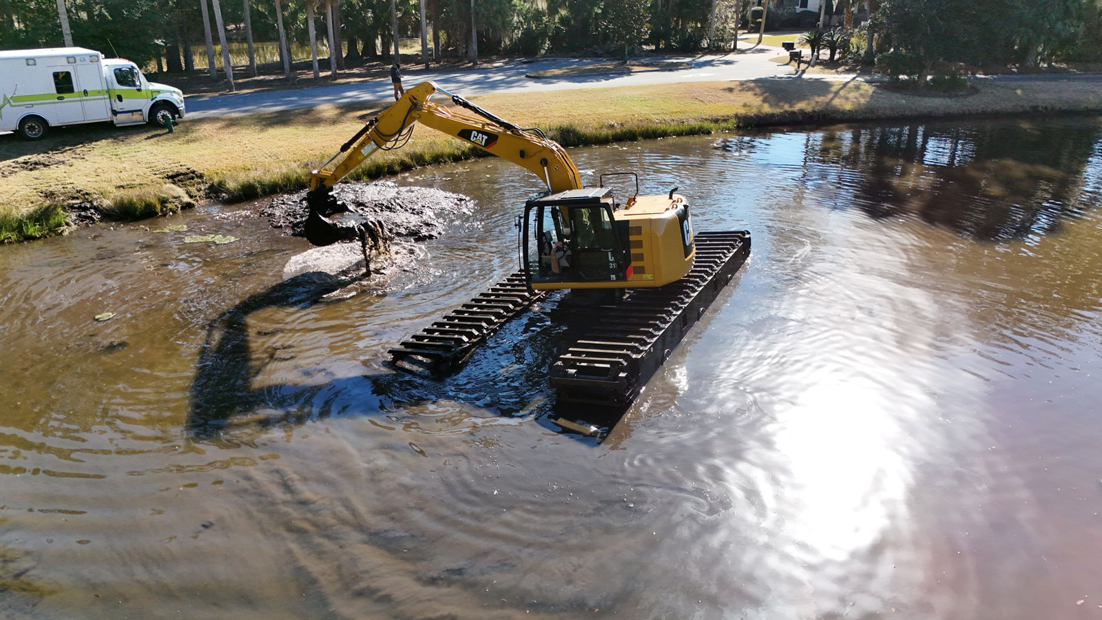 proj-landings-golf Landings Club Golf Course Lagoon Dredging – project photo 9